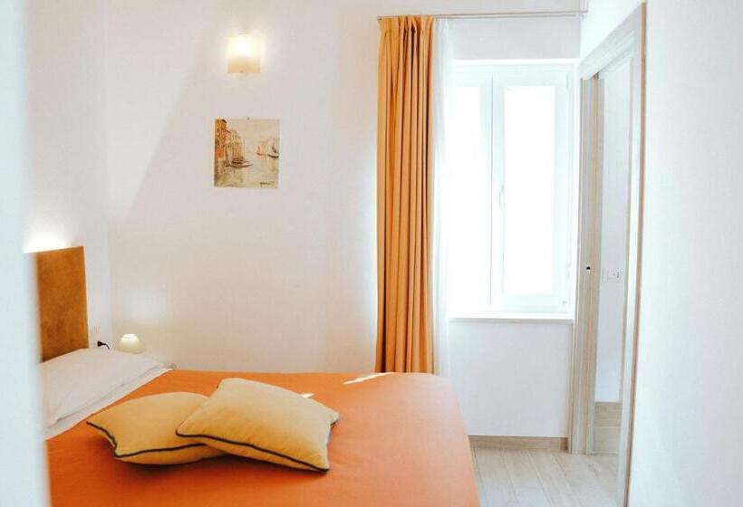 اتاق لوکس با تخت بزرگ, Romeo Giulietta