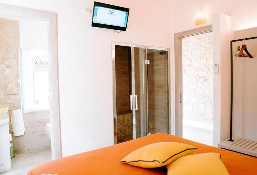 اتاق لوکس با تخت بزرگ, Romeo Giulietta