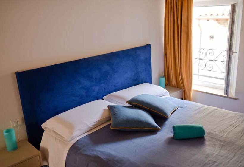 اتاق لوکس با تخت بزرگ, Romeo Giulietta