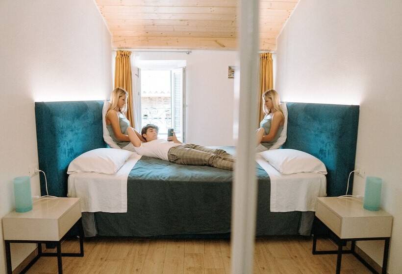 اتاق لوکس با تخت بزرگ, Romeo Giulietta