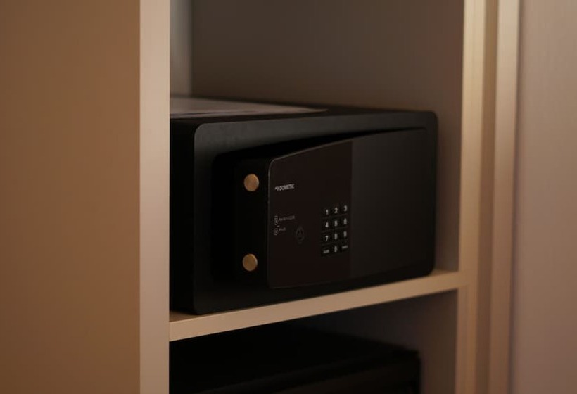 اتاق لوکس با تخت بزرگ, Romeo Giulietta