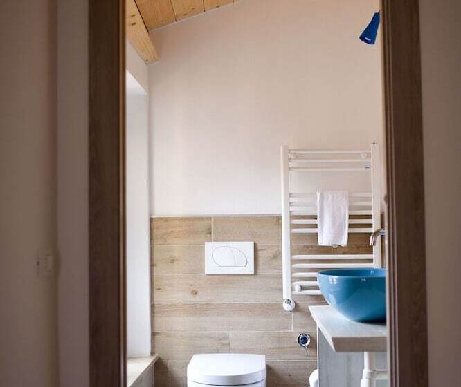 اتاق لوکس با تخت بزرگ, Romeo Giulietta