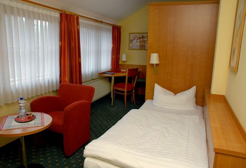 Номер Стандарт Индивидуальный, Alte Schule