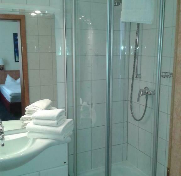 Номер Стандарт, Alte Schule