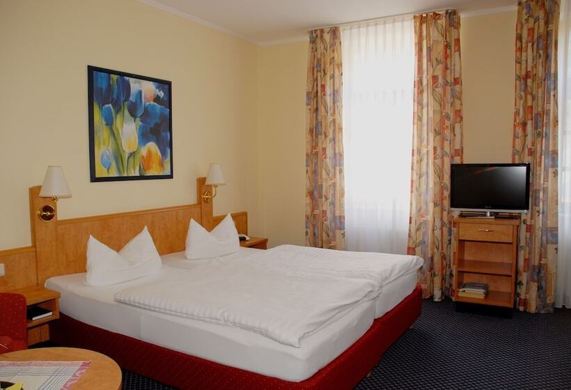 Номер Стандарт, Alte Schule