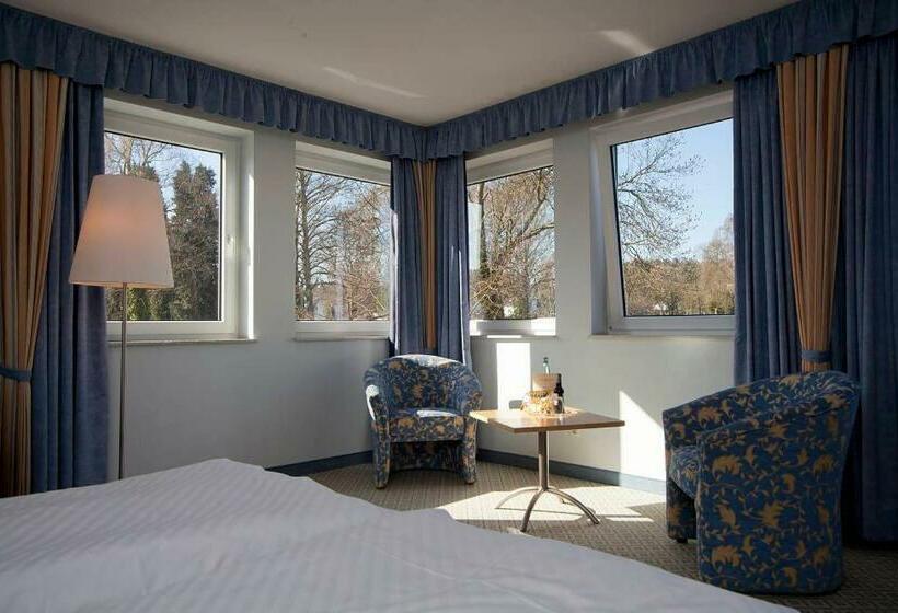 Семейный Номер, Am Markt Garni Aegidienberg