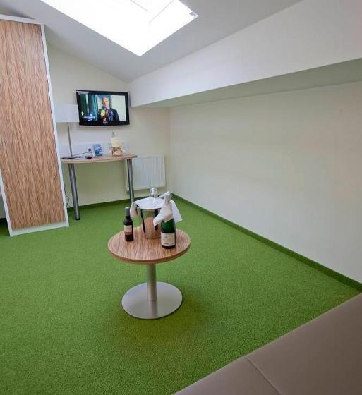 Люкс, Am Markt Garni Aegidienberg