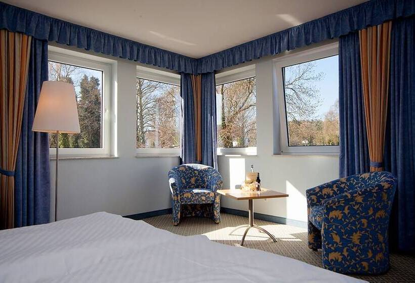 Семейный Номер, Am Markt Garni Aegidienberg