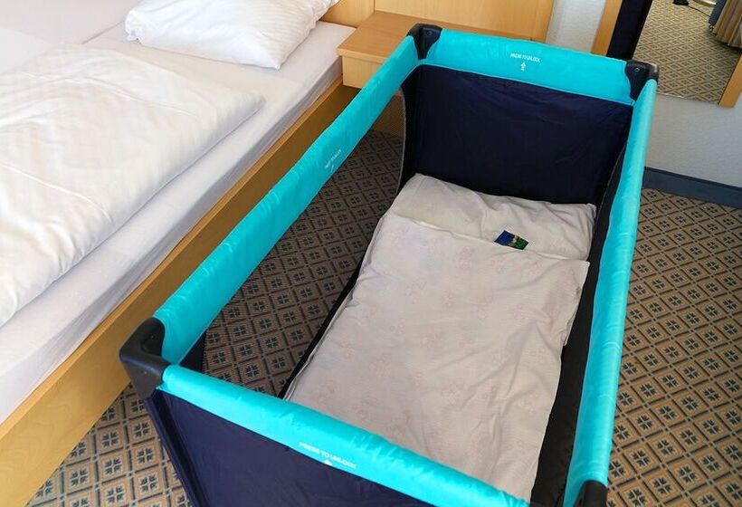 Семейный Номер, Am Markt Garni Aegidienberg