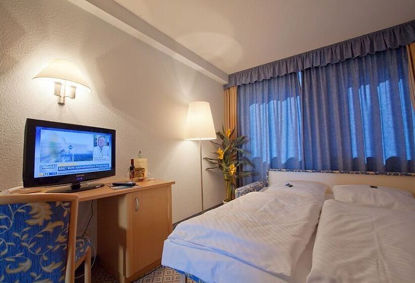 Семейный Номер, Am Markt Garni Aegidienberg