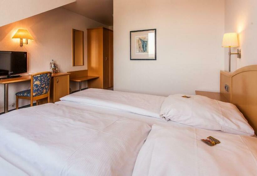 Номер Стандарт, Am Markt Garni Aegidienberg