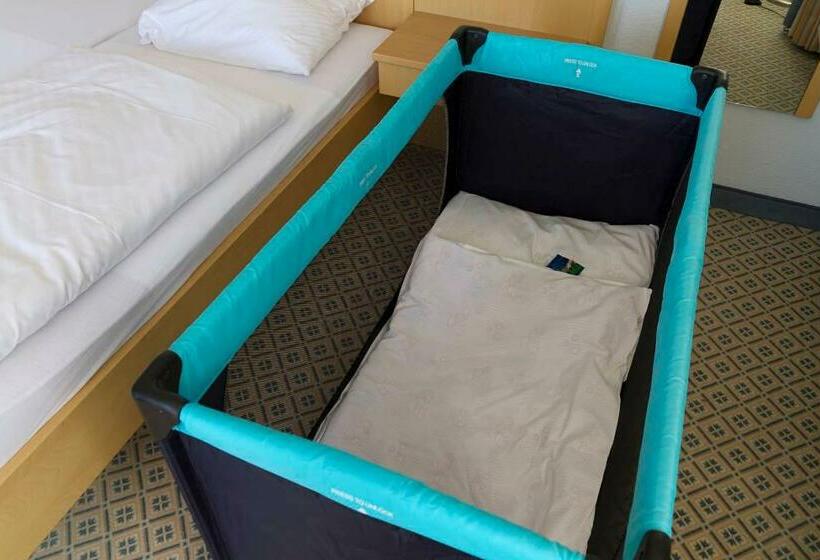 Четырехместный Номер Стандарт, Am Markt Garni Aegidienberg