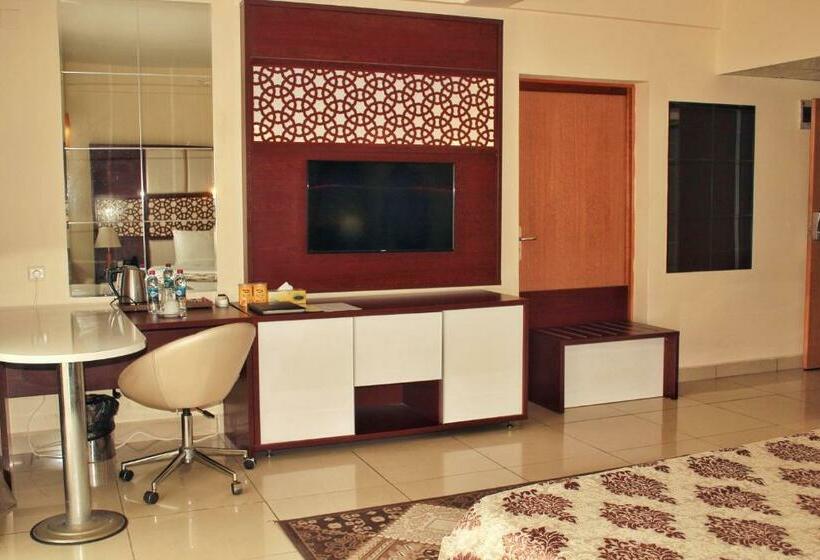 اتاق سوپریور با بالکن, Atlantic