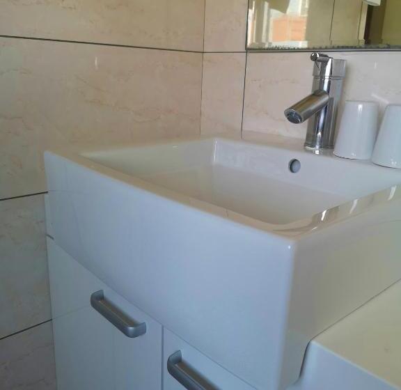 اتاق استاندارد چهار تخته, Cheng Dian