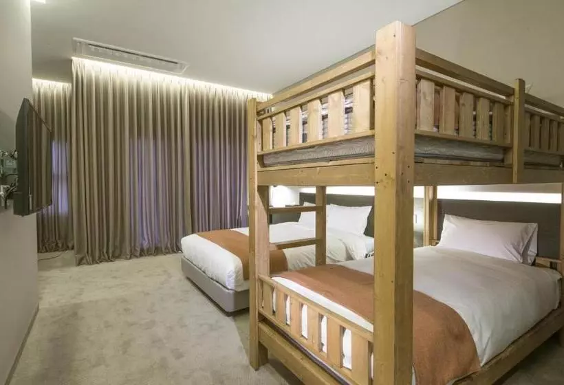 スタンダード4人部屋, Grand Mer Hotel Seogwipo Ocean