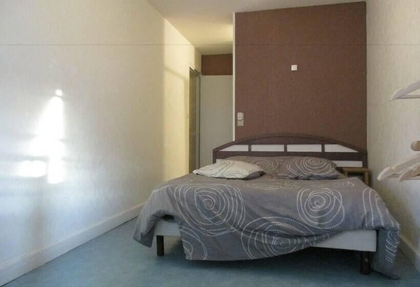 Номер Стандарт, Le Relais De Montils