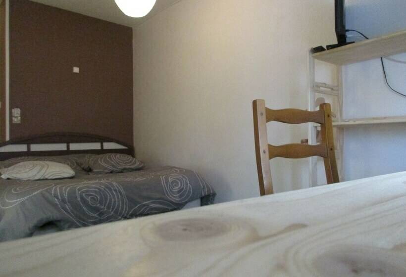 Номер Стандарт, Le Relais De Montils