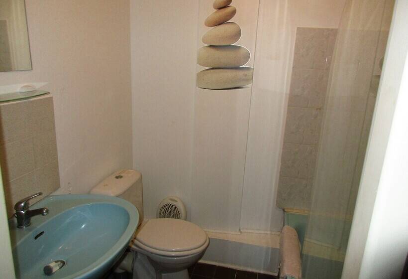 Номер Стандарт, Le Relais De Montils