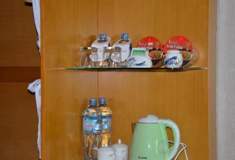 اتاق لوکس با تخت بزرگ, San Jiang Grand