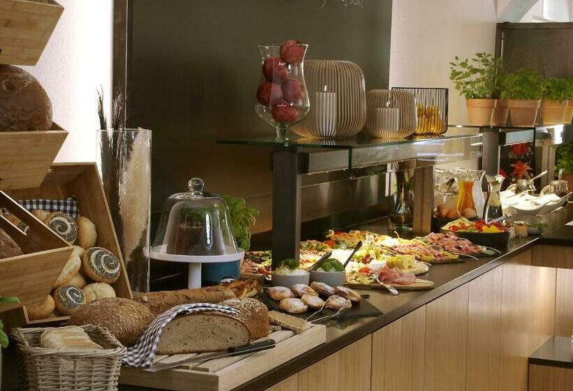 Номер Стандарт с Балконом, Restaurant Zum Goldenen Anker Mit Hallenbad & Wellnessbereich