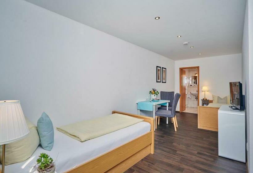 Номер Стандарт с Балконом, Restaurant Zum Goldenen Anker Mit Hallenbad & Wellnessbereich