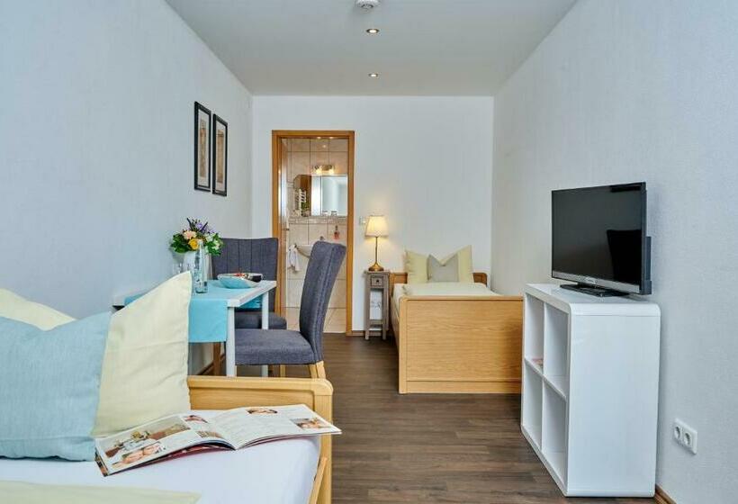 Номер Стандарт с Балконом, Restaurant Zum Goldenen Anker Mit Hallenbad & Wellnessbereich