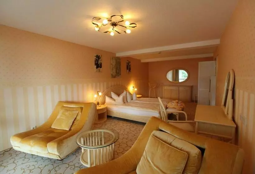 Suite with lake view, Panorama Seeresort & Spa