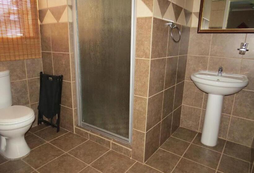 חדר סטנדרט עם מיטת קינג, Akweja Bed And Breakfast Accommodation