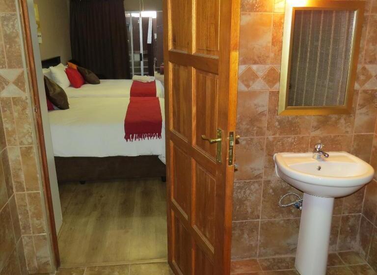 חדר משפחתי, Akweja Bed And Breakfast Accommodation