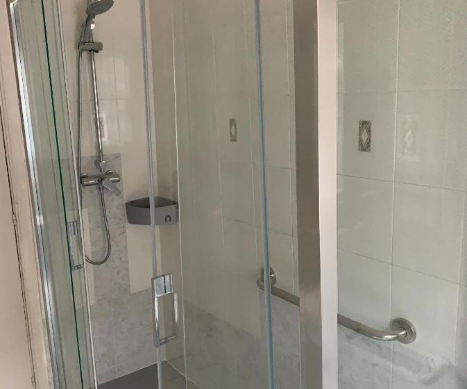 חדר סטנדרט לשלושה, B&b Falcone