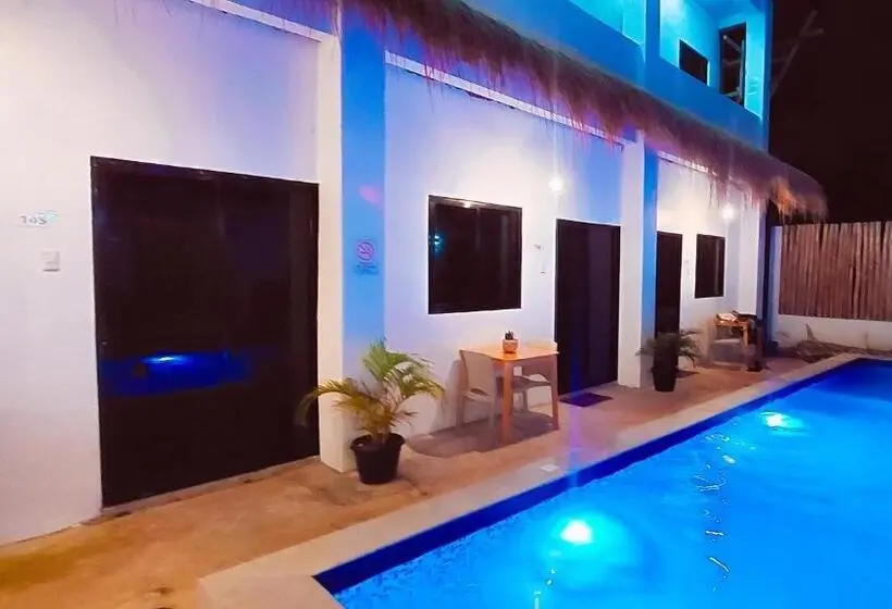スタンダードトリプルルーム, Camotes Hostel Resort