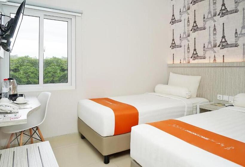 수피리어 룸, Front One Hotel Sragen