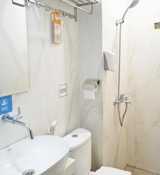 스탠다드 룸, Front One Hotel Sragen