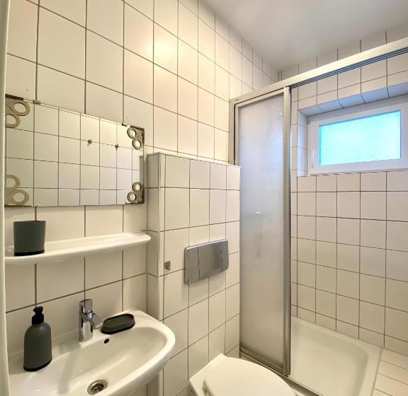 スタンダードルーム, Hostel