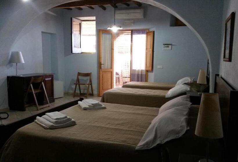 Pokój Czteroosobowy Standard, Albergo Seaside