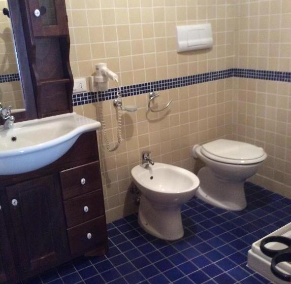 Pokój Czteroosobowy Standard, Albergo Seaside