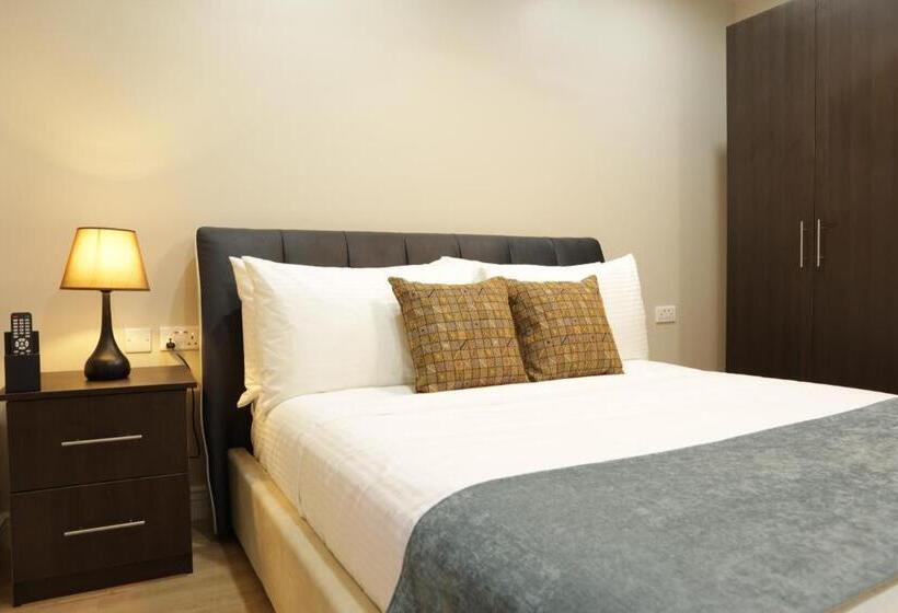 سوئیت پرزیدنت, Myah's