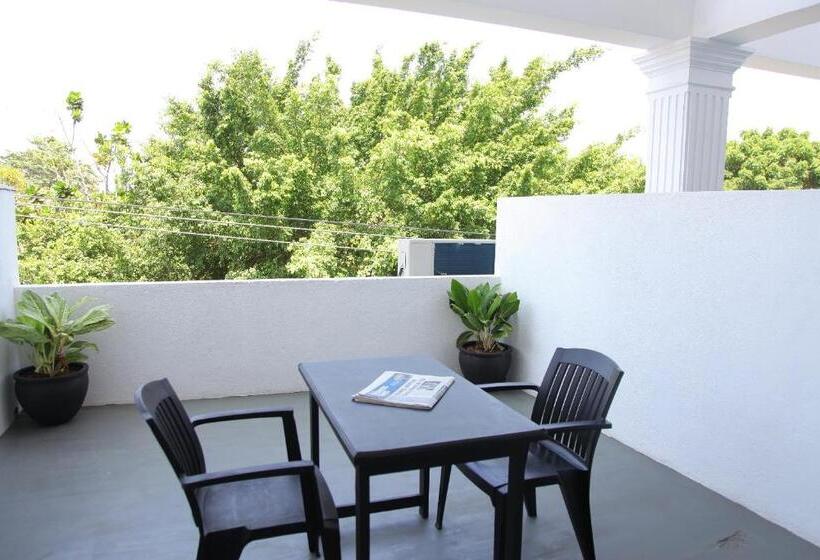 غرفة ديلوكس مزودة بشرفة, Nathaliya