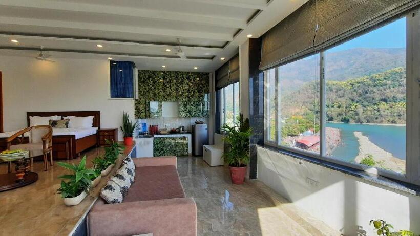 Perhesviitti, Meeram Ganga, A Heritage Stay By The Ganges At Triveni Ghat