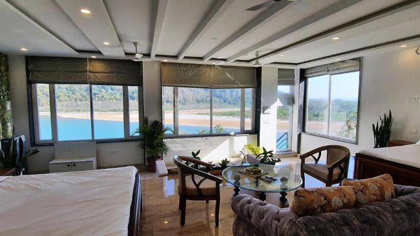 Perhesviitti, Meeram Ganga, A Heritage Stay By The Ganges At Triveni Ghat