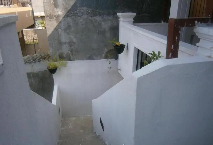 Economy-huone, Winston Dutch Canal Villa Guest House