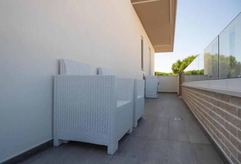 침실 1개 발코니 아파트, Residence Leomare