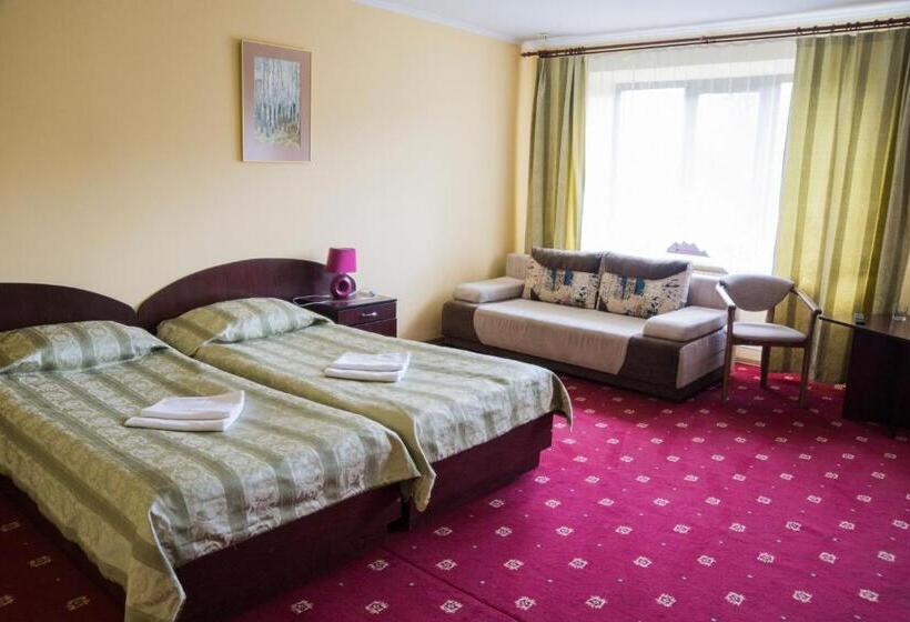 家庭小型套房, Perlyna Karpat