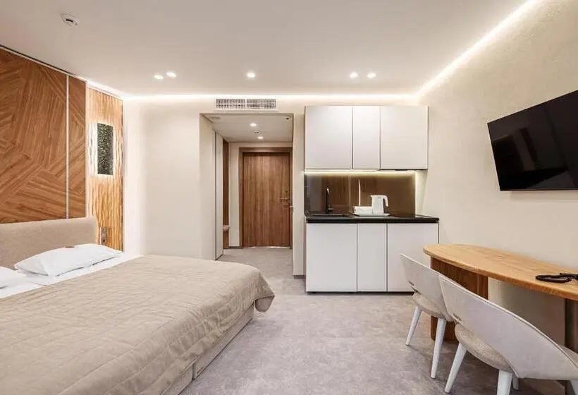 استودیوی استاندارد, Tavel Hotel & Spa