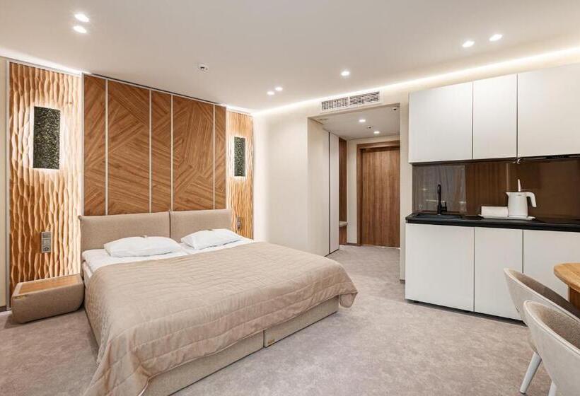 스탠다드 스튜디오, Tavel Hotel & Spa