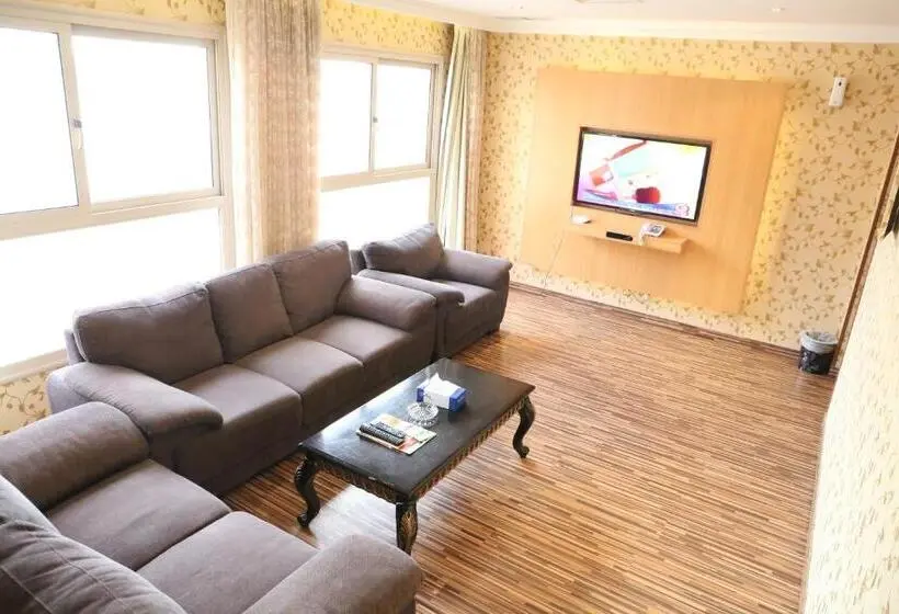 Huoneisto 1 Makuuhuone, Terrace Furnished Apartments   Mahboula