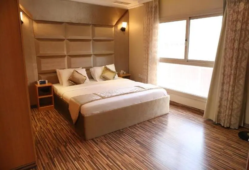 Huoneisto 2 Makuuhuonetta, Terrace Furnished Apartments   Mahboula