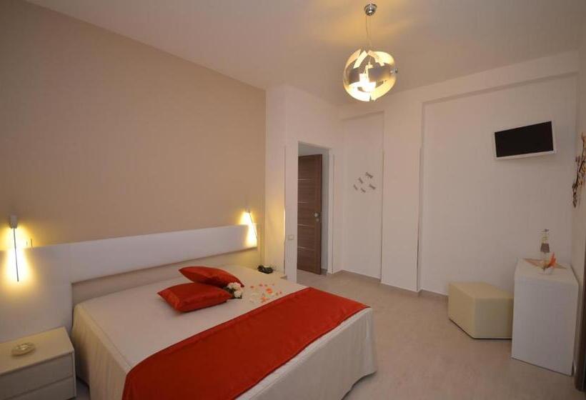 חדר סטנדרט לשלושה, Ciuri Di Mari