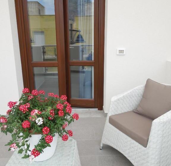 חדר סופריור לארבעה, Ciuri Di Mari