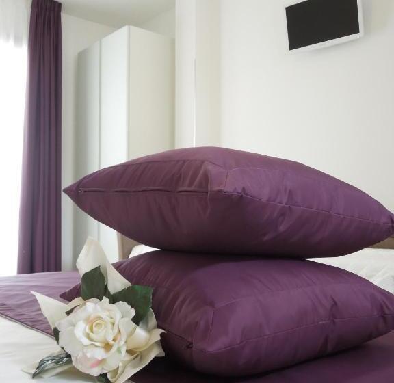 חדר סופריור לארבעה, Ciuri Di Mari